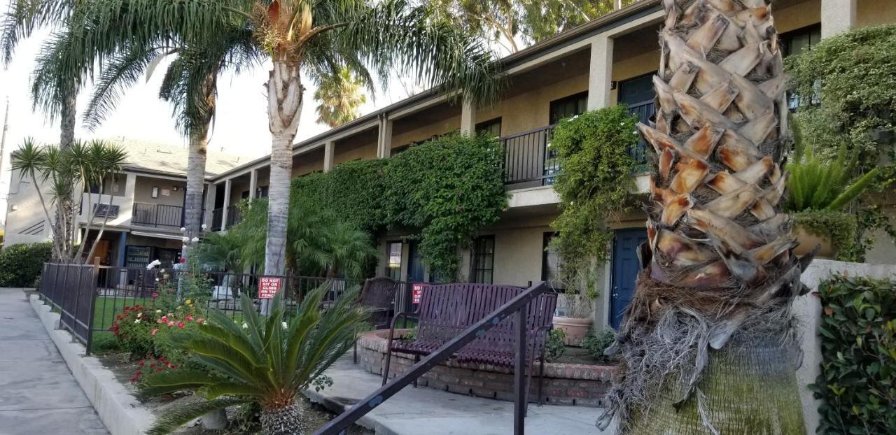 Sierra Crossing Motel Bloomington Kültér fotó